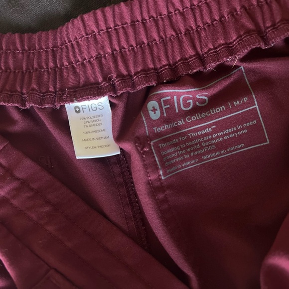 FIGS “Burgundy” Yola Skinny Scrub Pants Size Medium Petite - Picture 6 of 8